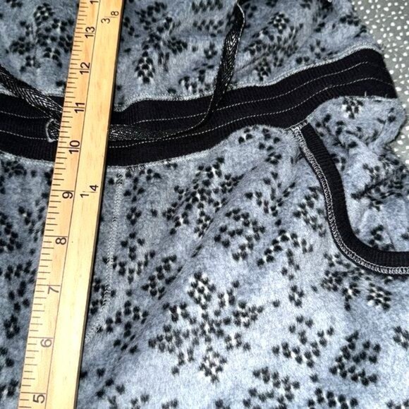 Womens XS Gray & Black Hooded One-Piece Pajama With Snowflake Print & Drawstring - Picture 8 of 10